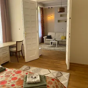 Visit 2 Apartman Debrecen