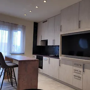 Lara Ii Debrecen